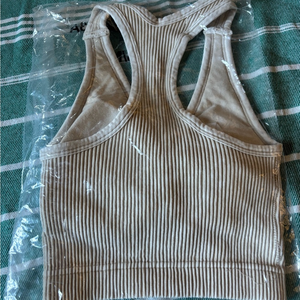 Stylish Beige Ribbed Tank Top - Picture 2 of 2